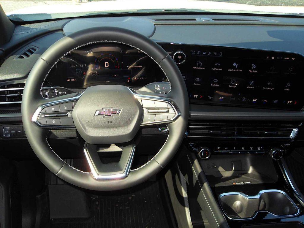 new 2026 Chevrolet Traverse car, priced at $46,505