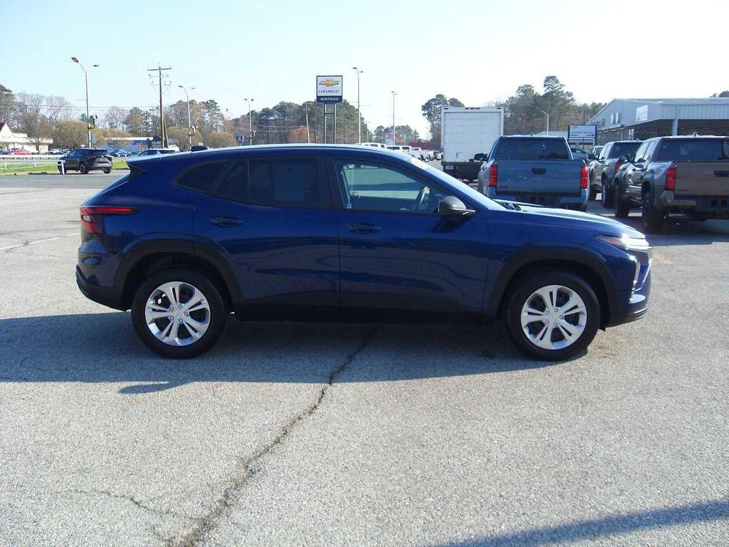 used 2024 Chevrolet Trax car, priced at $21,384