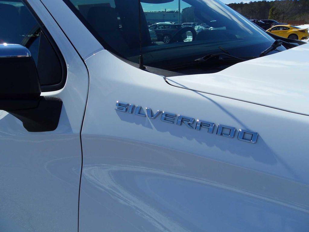 used 2025 Chevrolet Silverado 1500 car, priced at $42,126