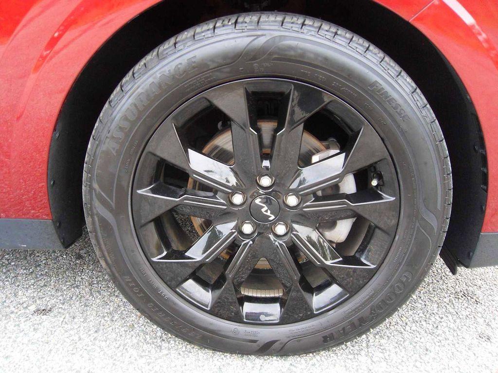 used 2024 Kia Carnival car, priced at $37,798