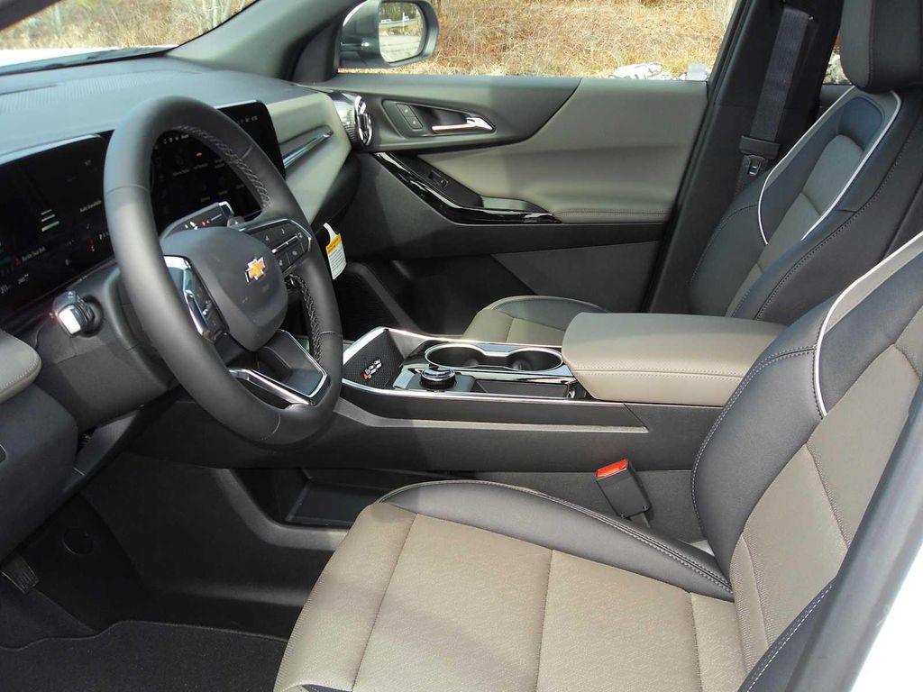 new 2026 Chevrolet Equinox car, priced at $34,345