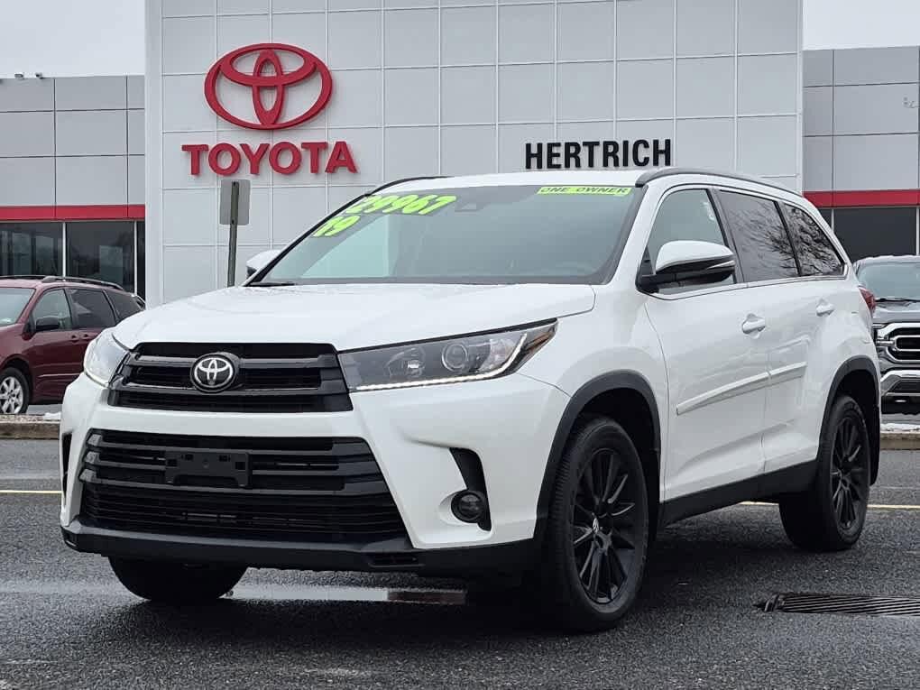 used 2019 Toyota Highlander car, priced at $28,967