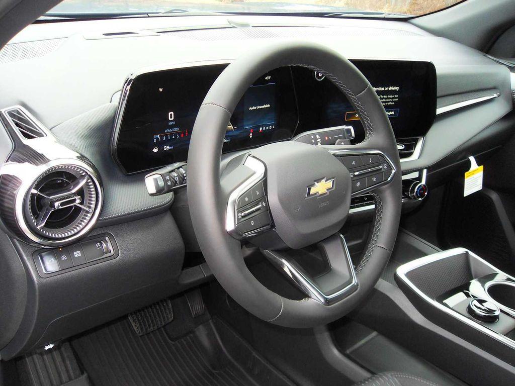 new 2026 Chevrolet Equinox car, priced at $30,560