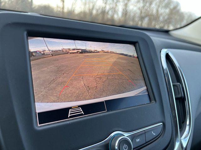 used 2023 Chevrolet Equinox car, priced at $18,900