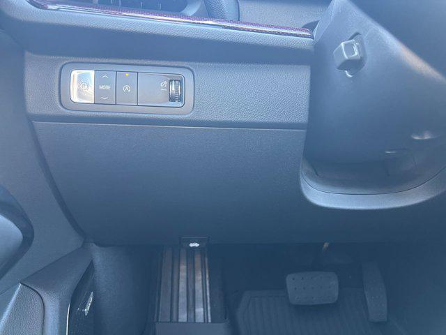 new 2026 Chevrolet Traverse car, priced at $60,215