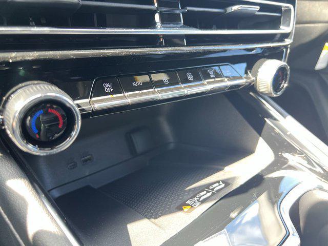 new 2026 Chevrolet Traverse car, priced at $44,120