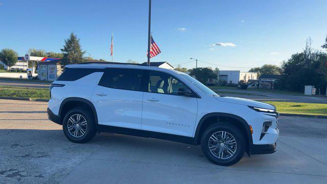 new 2026 Chevrolet Traverse car, priced at $44,120