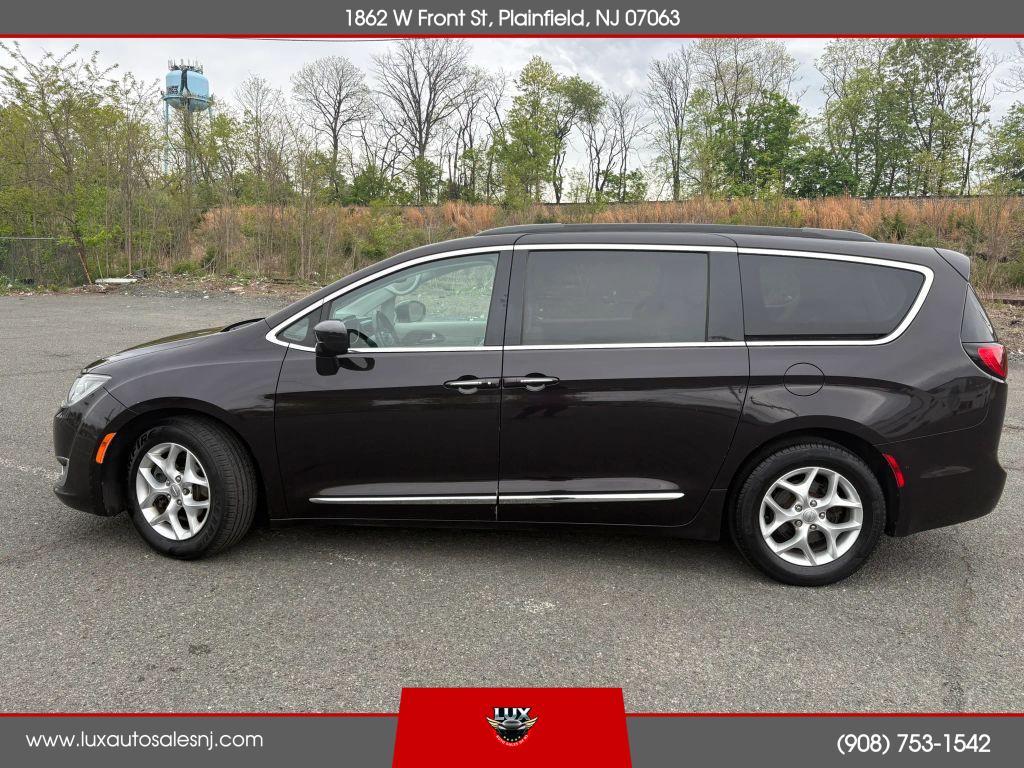 used 2017 Chrysler Pacifica car, priced at $7,490