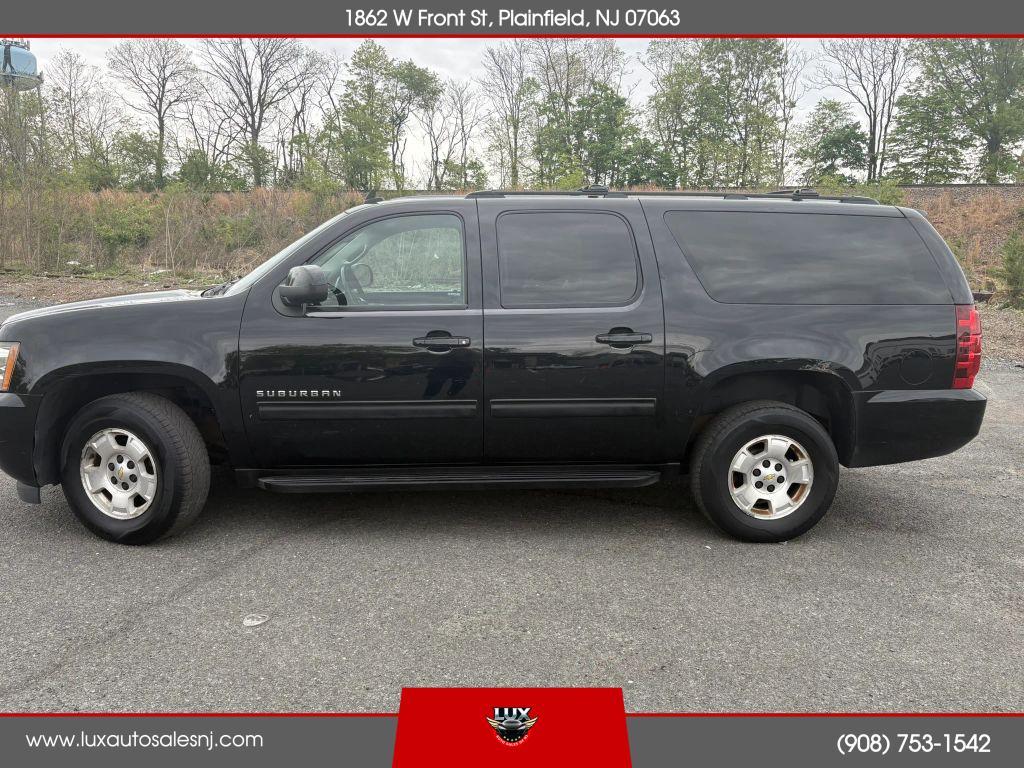 used 2014 Chevrolet Suburban car, priced at $13,900
