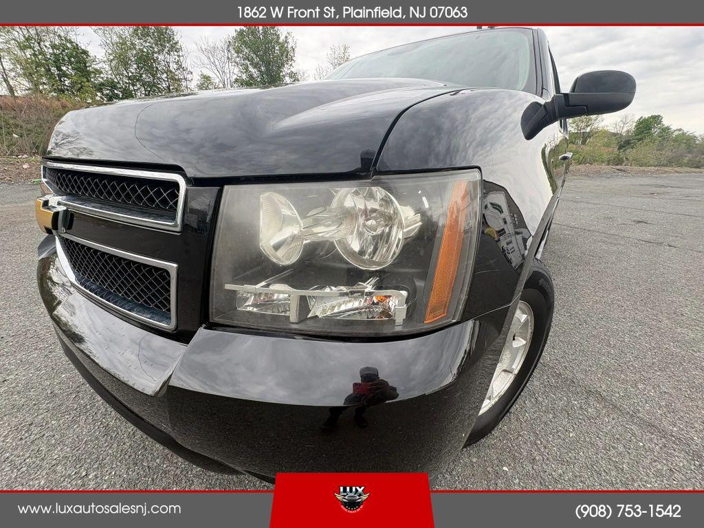 used 2014 Chevrolet Suburban car, priced at $13,900