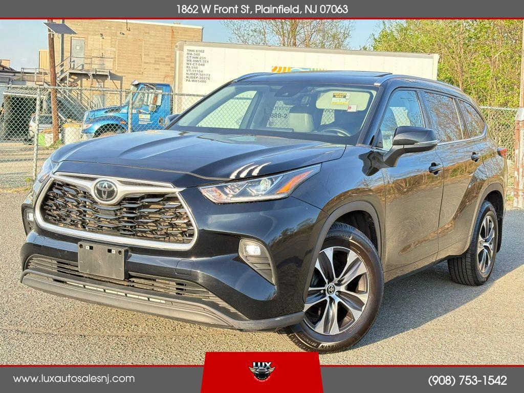 used 2021 Toyota Highlander car, priced at $19,900