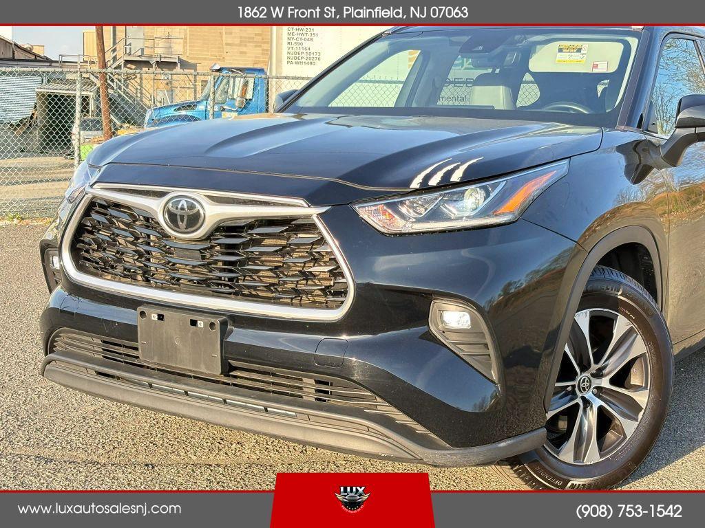 used 2021 Toyota Highlander car, priced at $19,900