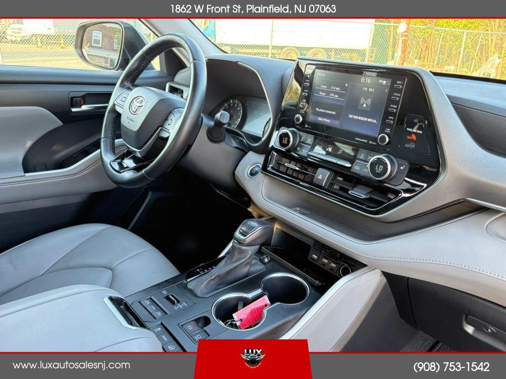 used 2021 Toyota Highlander car, priced at $19,900
