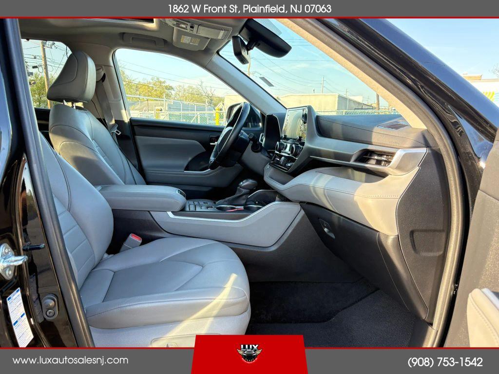 used 2021 Toyota Highlander car, priced at $19,900