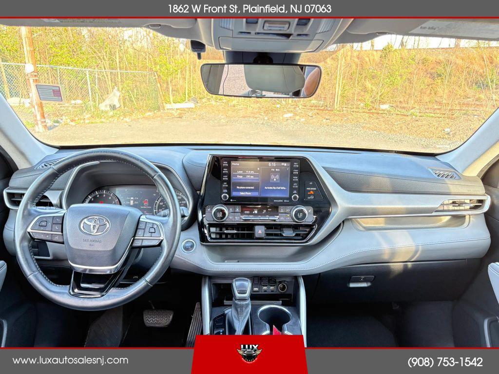 used 2021 Toyota Highlander car, priced at $19,900
