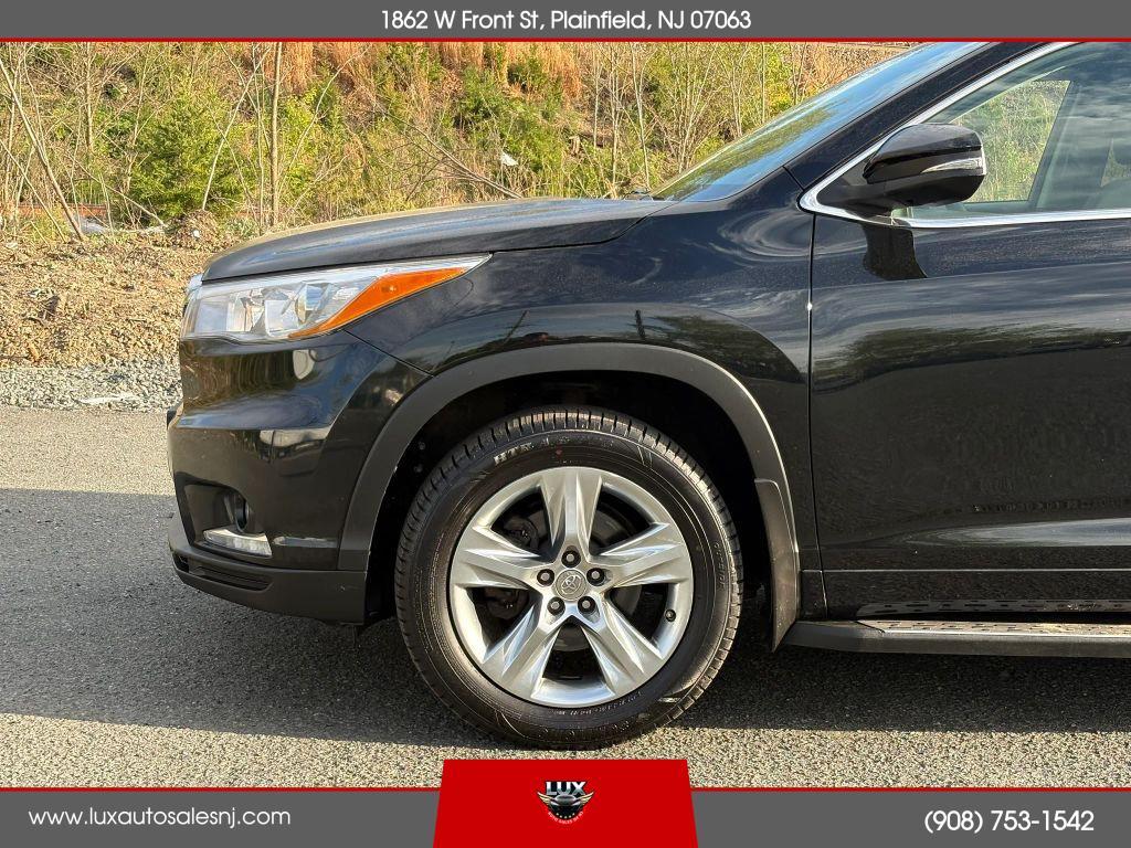 used 2015 Toyota Highlander car, priced at $16,900