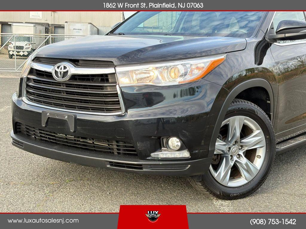 used 2015 Toyota Highlander car, priced at $16,900