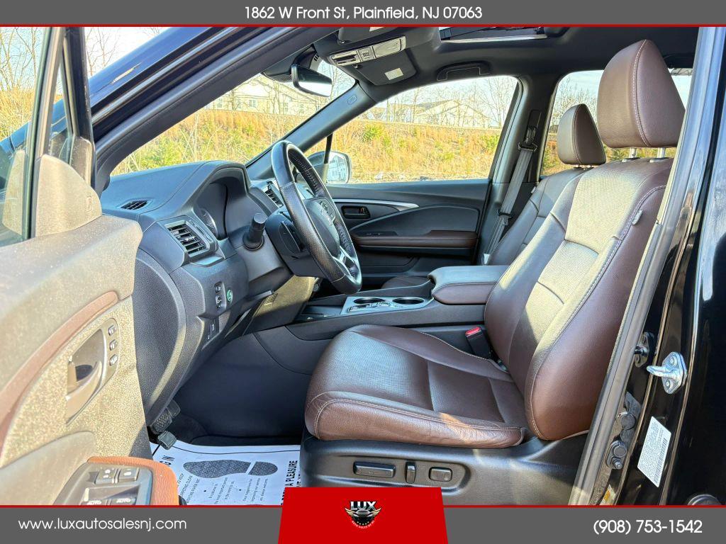used 2024 Honda Passport car, priced at $31,290