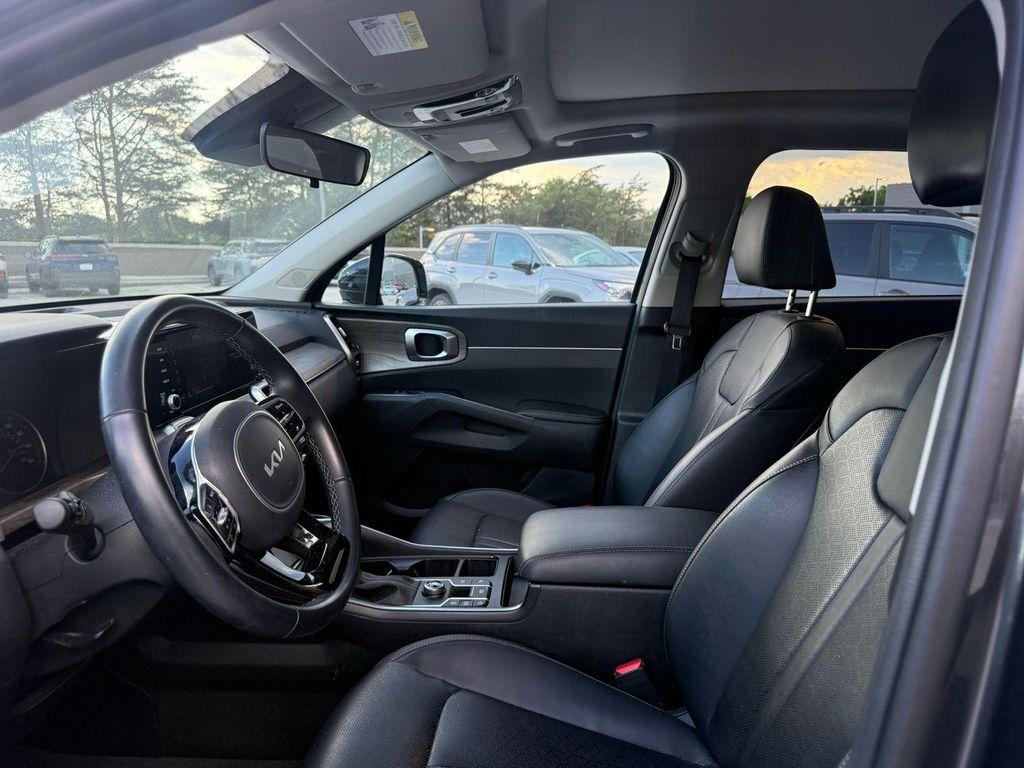 used 2022 Kia Sorento car, priced at $26,995