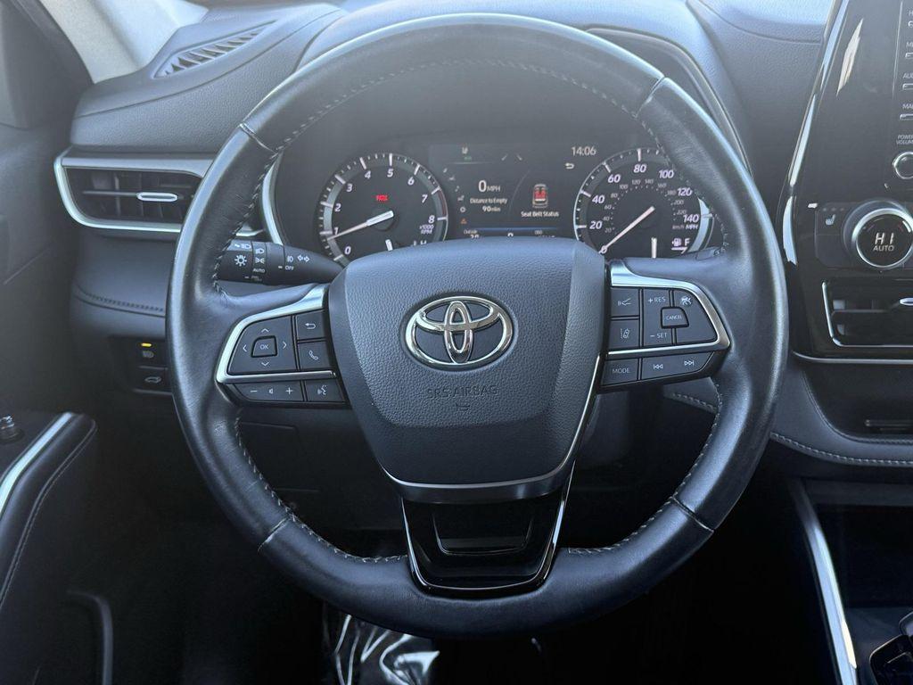 used 2020 Toyota Highlander car, priced at $28,186