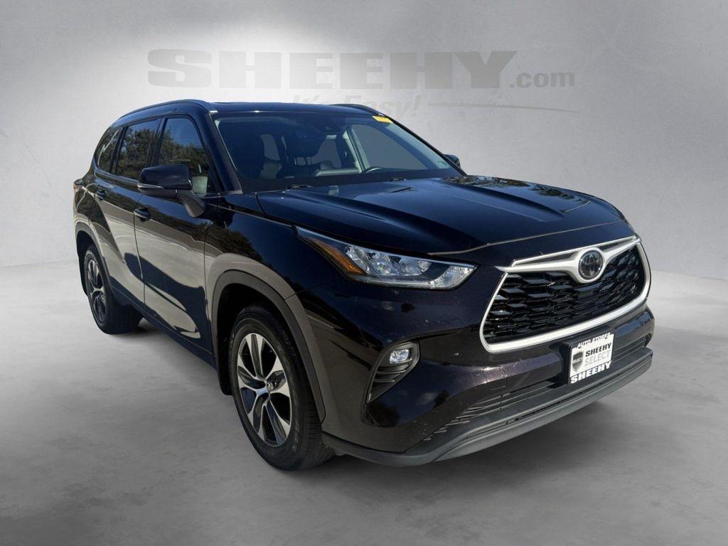 used 2020 Toyota Highlander car, priced at $28,186