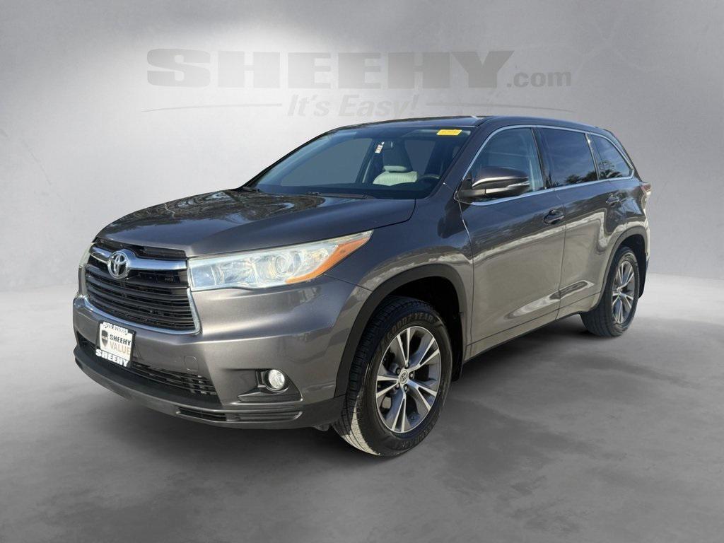 used 2014 Toyota Highlander car, priced at $12,359