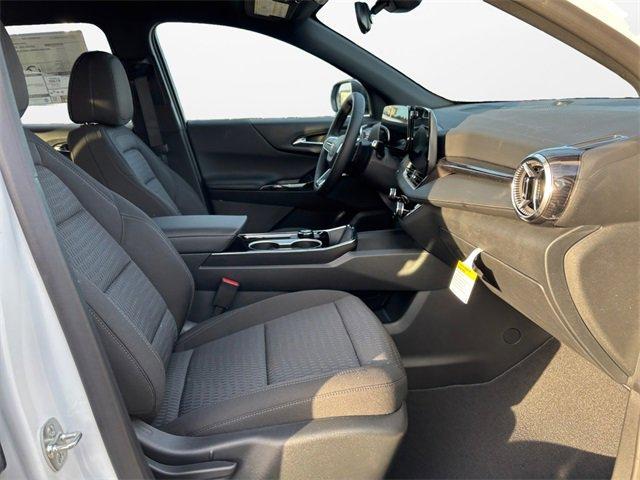 new 2026 Chevrolet Equinox car, priced at $28,162