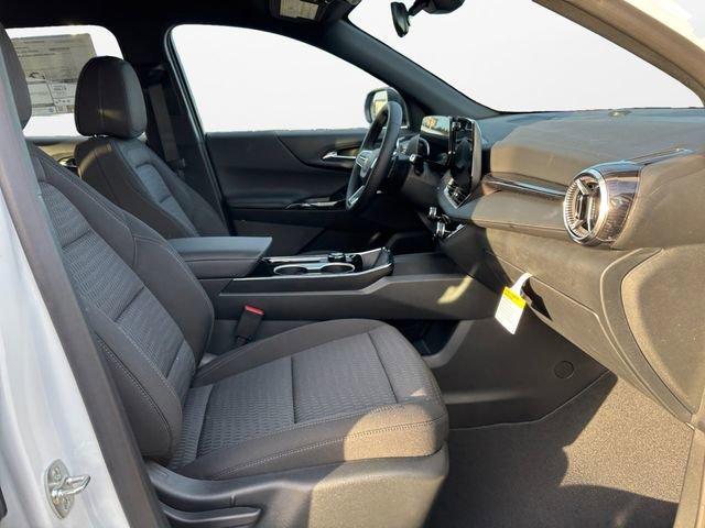 new 2026 Chevrolet Equinox car, priced at $28,162