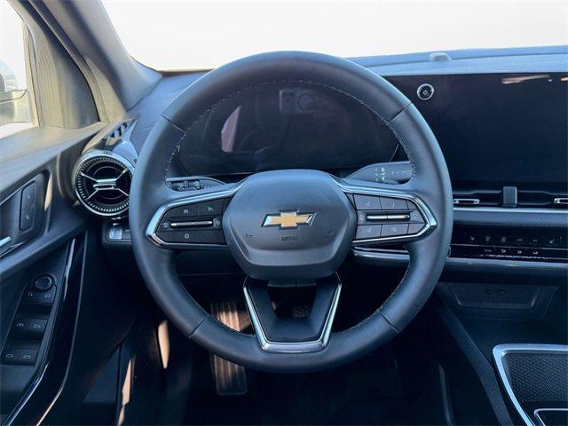 used 2025 Chevrolet Equinox car, priced at $25,194