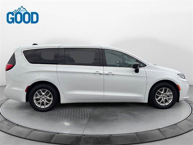 used 2024 Chrysler Pacifica car, priced at $28,222