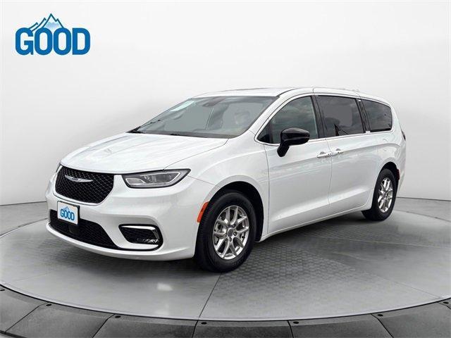 used 2024 Chrysler Pacifica car, priced at $28,222