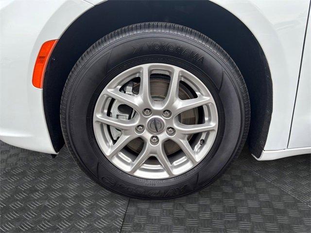 used 2024 Chrysler Pacifica car, priced at $28,222