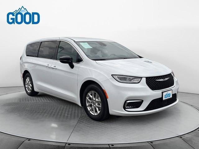 used 2024 Chrysler Pacifica car, priced at $27,222