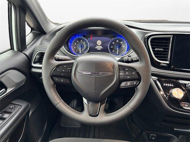 used 2024 Chrysler Pacifica car, priced at $28,222