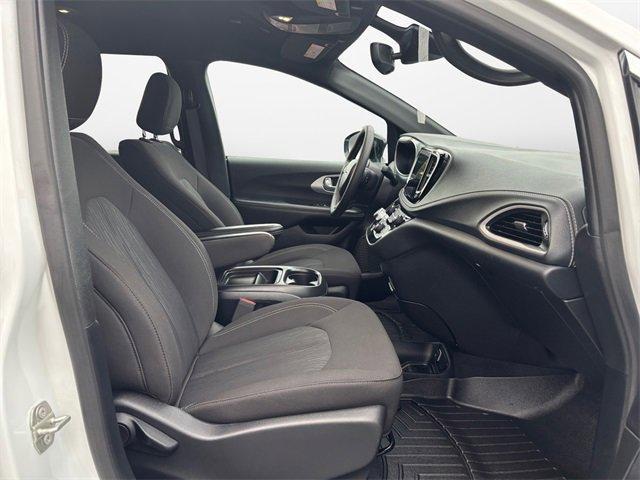 used 2024 Chrysler Pacifica car, priced at $28,222