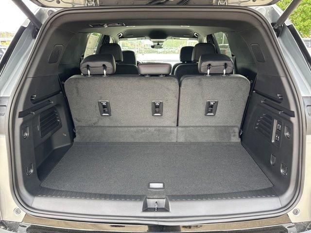 new 2026 Chevrolet Traverse car, priced at $55,512
