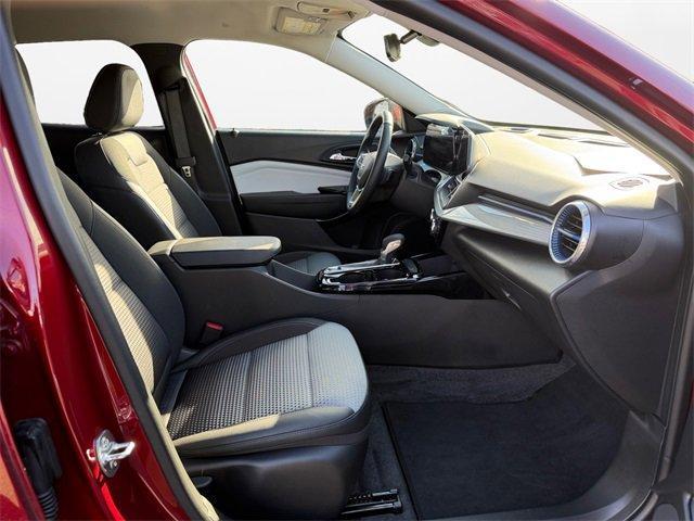 used 2025 Chevrolet Trax car, priced at $19,914