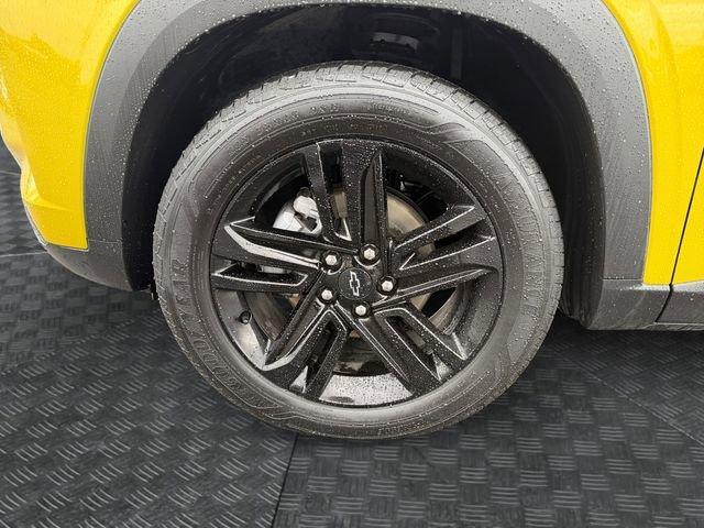 used 2025 Chevrolet Trax car, priced at $23,072