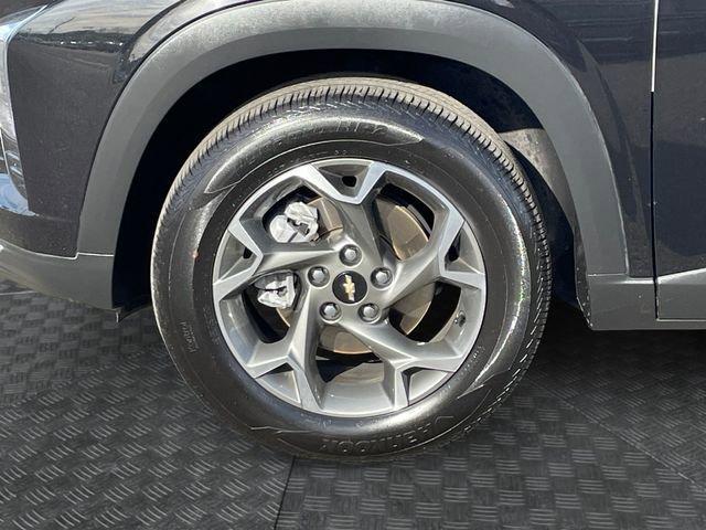 used 2025 Chevrolet Trax car, priced at $19,914