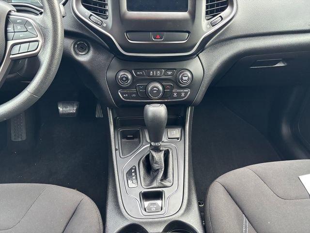 used 2020 Jeep Cherokee car, priced at $15,597