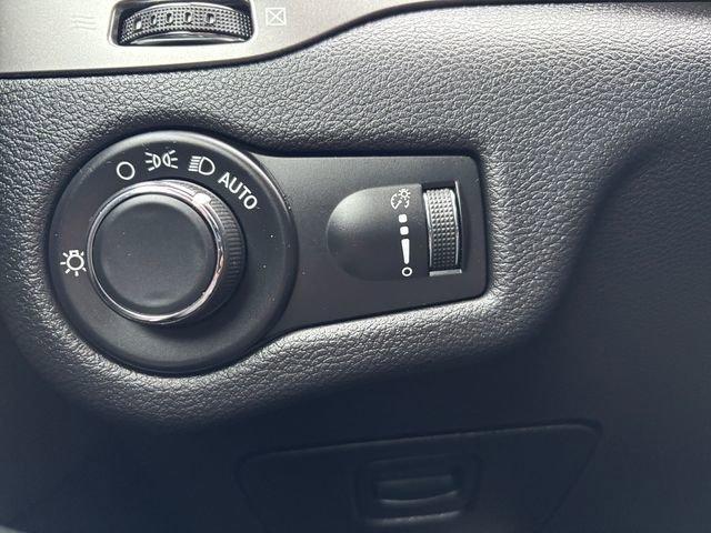 used 2020 Jeep Cherokee car, priced at $15,597