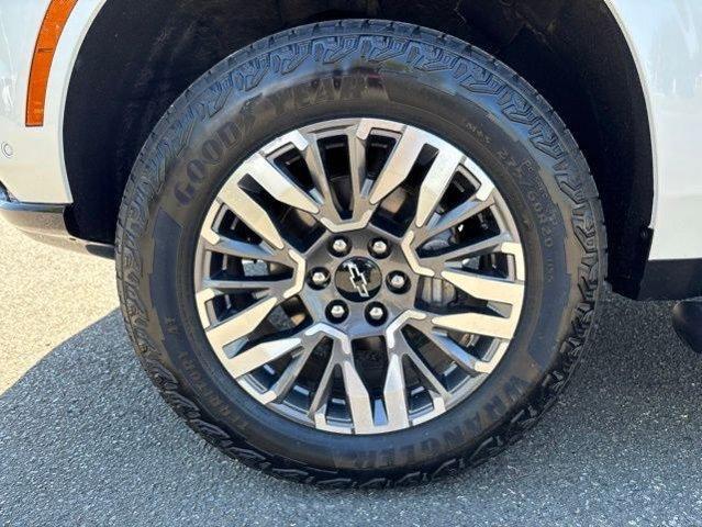 used 2025 Chevrolet Tahoe car, priced at $61,159