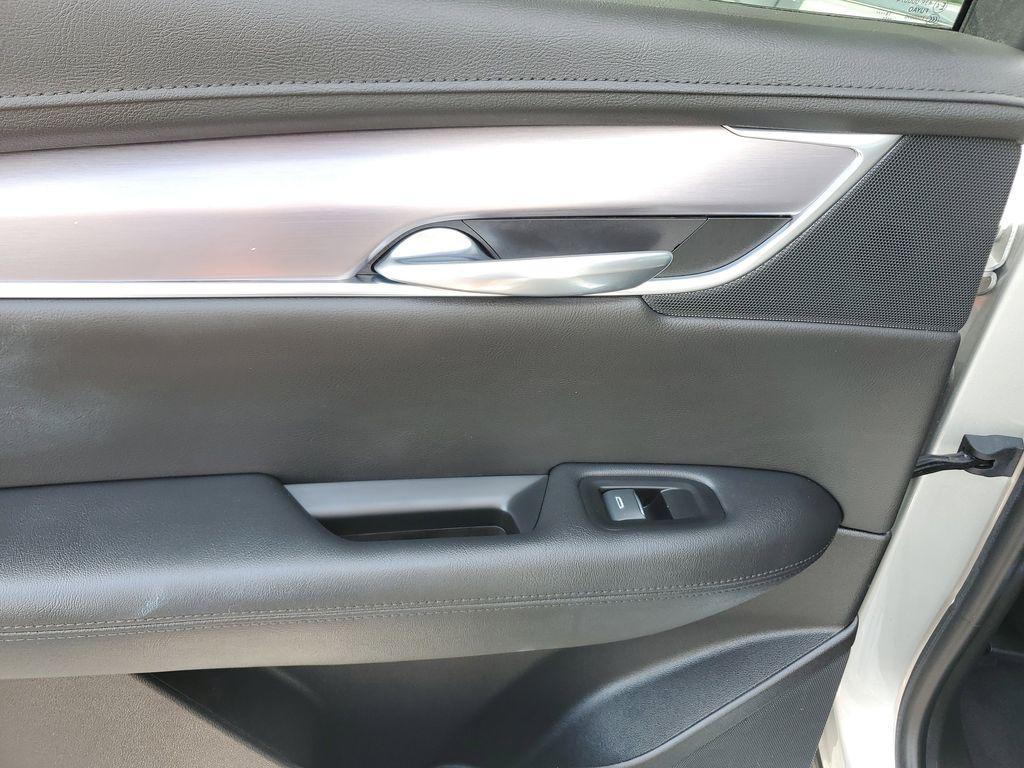 used 2019 Cadillac XT5 car, priced at $24,954