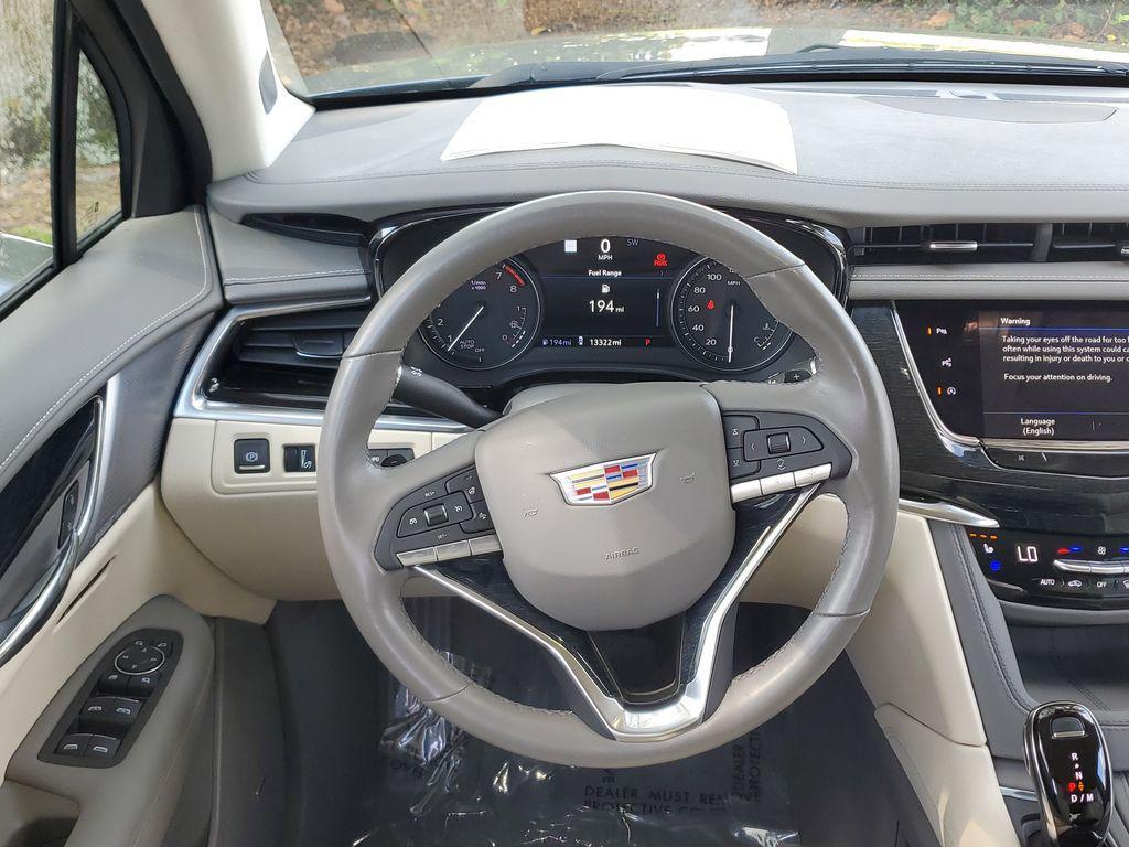used 2024 Cadillac XT6 car, priced at $47,954