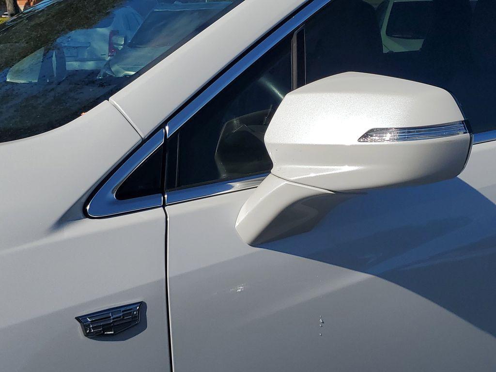 used 2023 Cadillac XT5 car, priced at $30,954