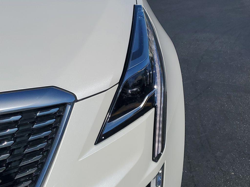 used 2023 Cadillac XT5 car, priced at $30,954