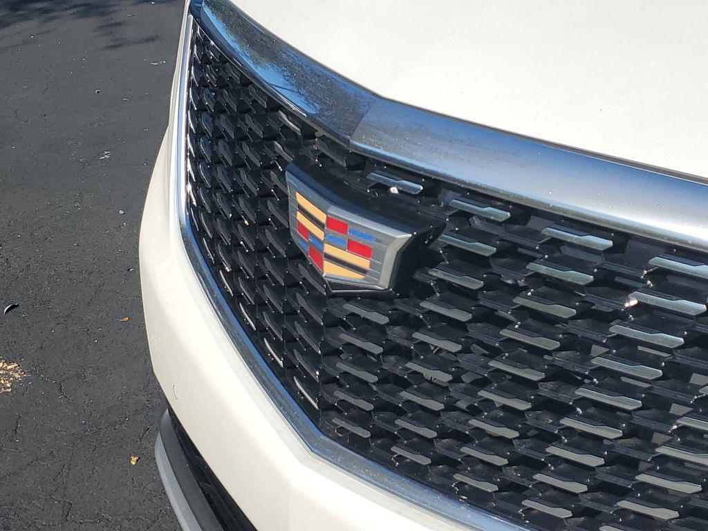 used 2023 Cadillac XT5 car, priced at $30,954