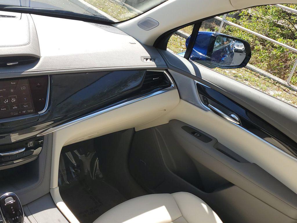 used 2024 Cadillac XT6 car, priced at $46,432