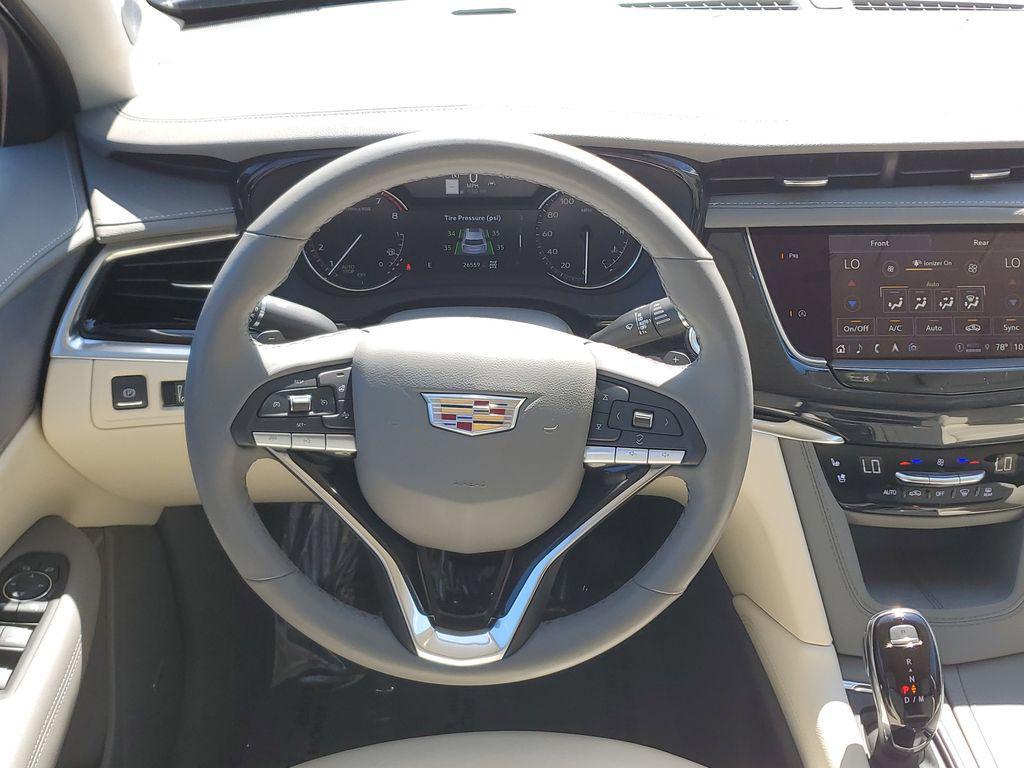used 2024 Cadillac XT6 car, priced at $46,432
