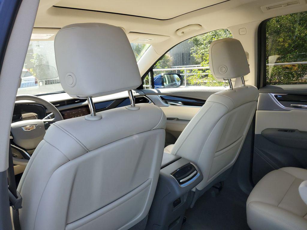 used 2024 Cadillac XT6 car, priced at $46,432